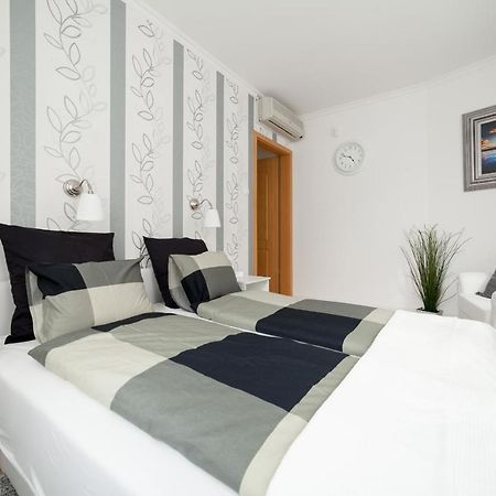 Gde Hollo Apartments Будапеща Екстериор снимка