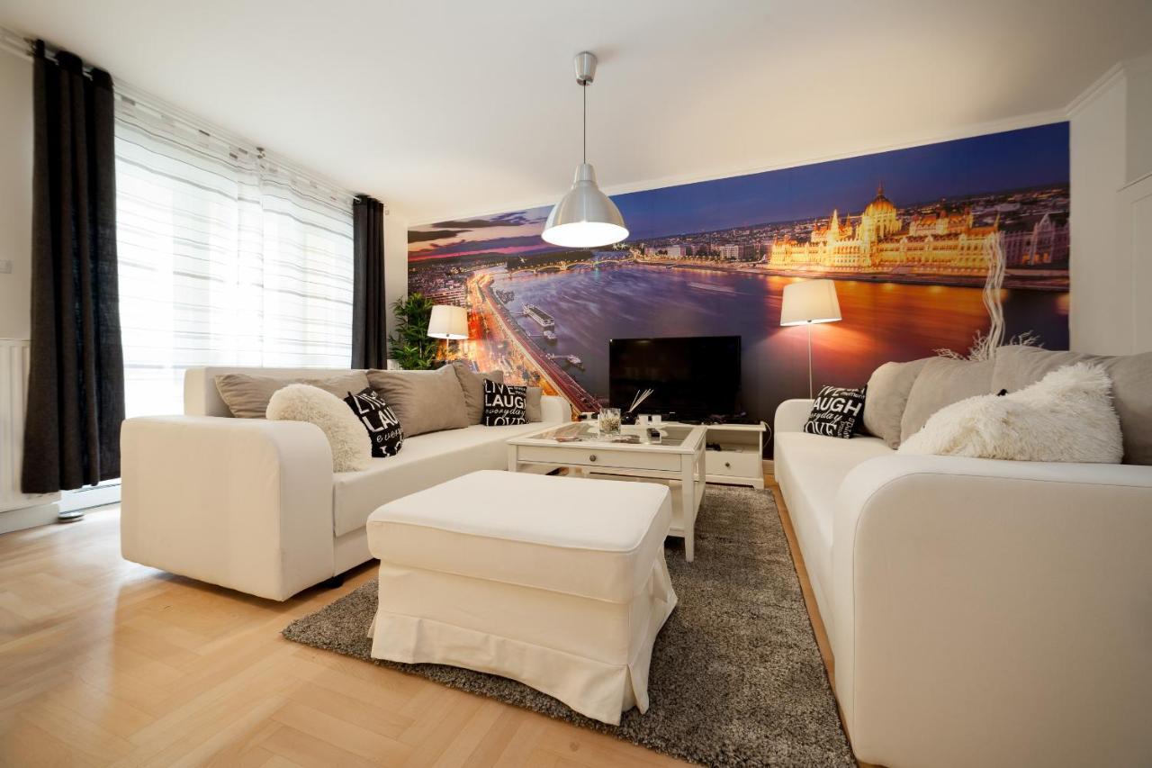 Gde Hollo Apartments Будапеща Екстериор снимка
