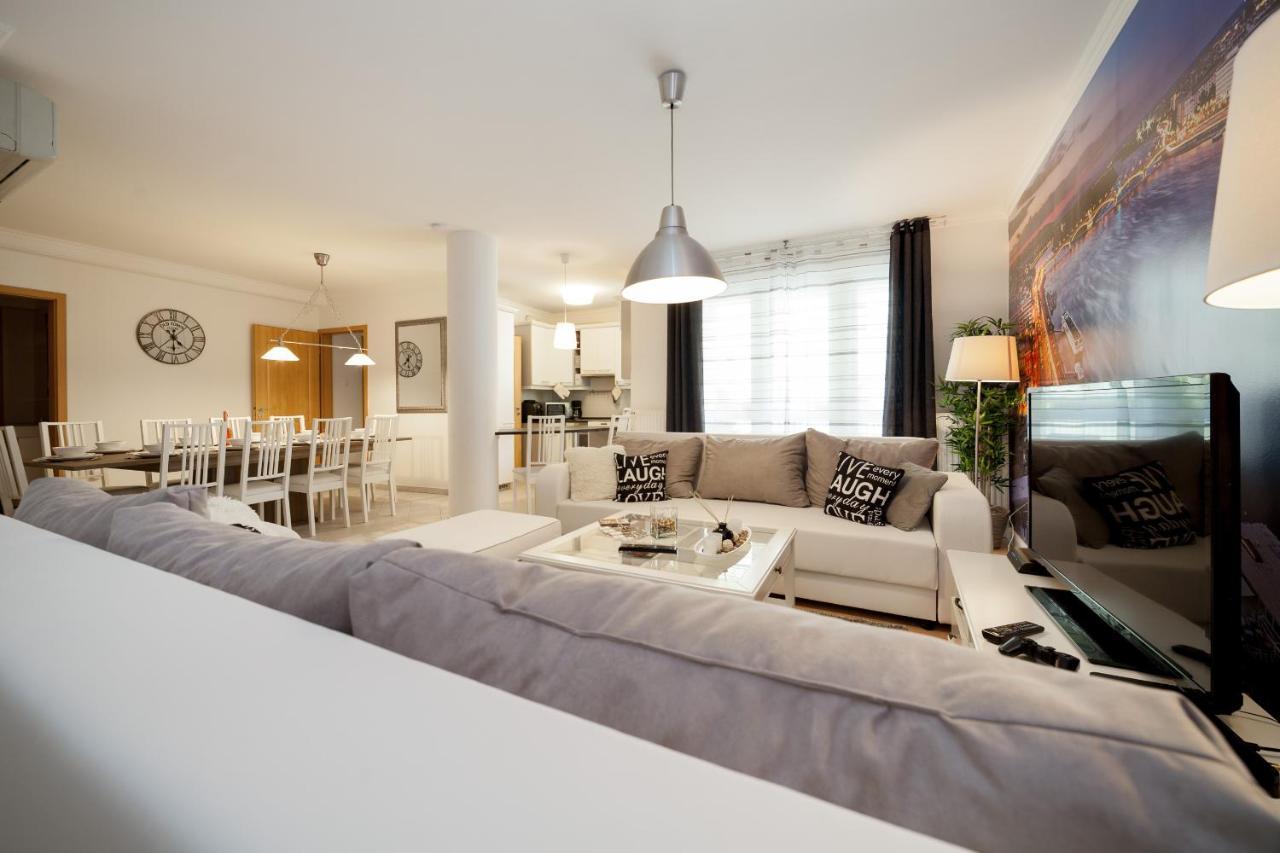 Gde Hollo Apartments Будапеща Екстериор снимка