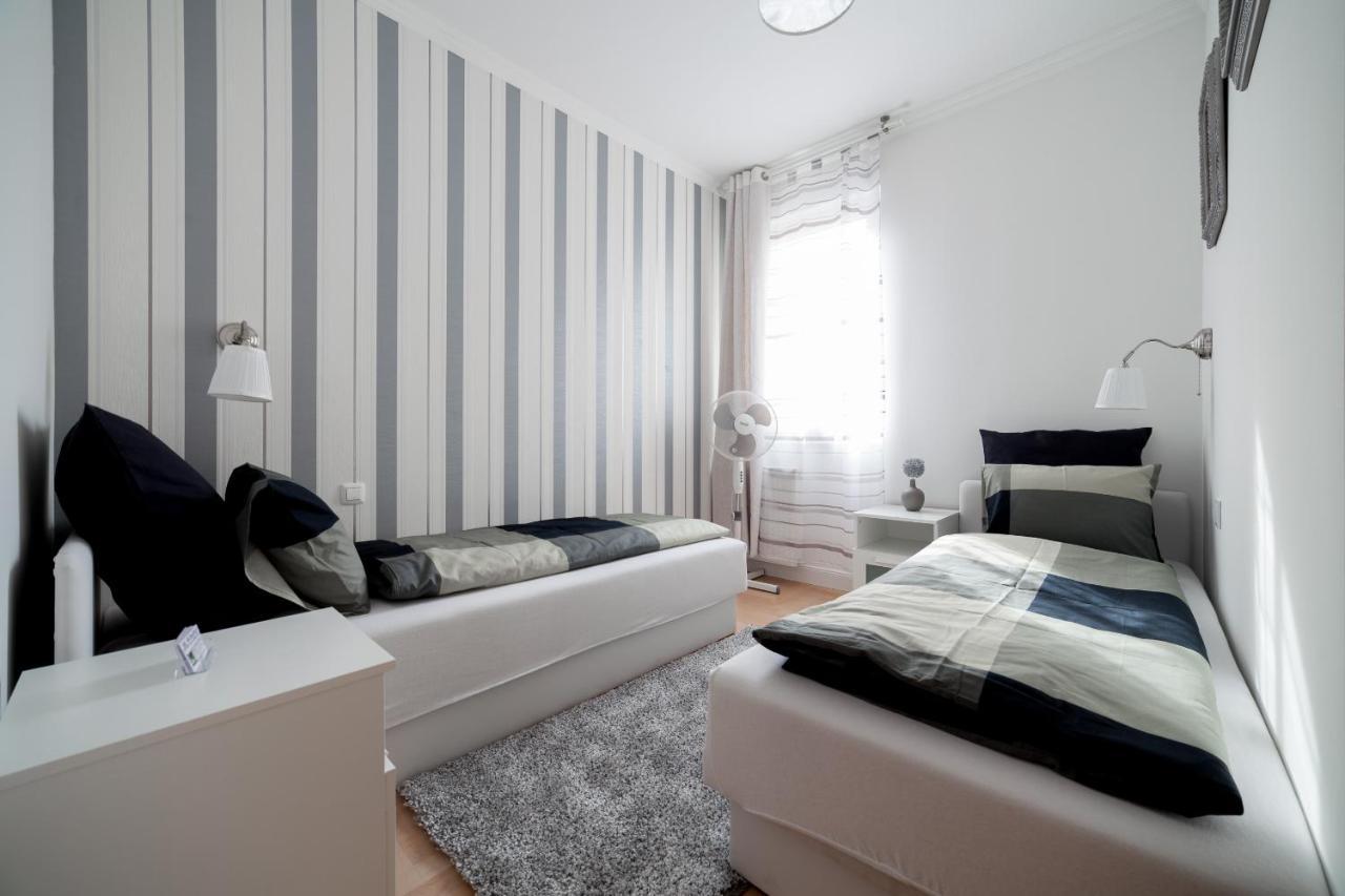 Gde Hollo Apartments Будапеща Екстериор снимка