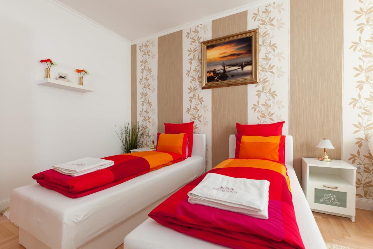 Gde Hollo Apartments Будапеща Екстериор снимка
